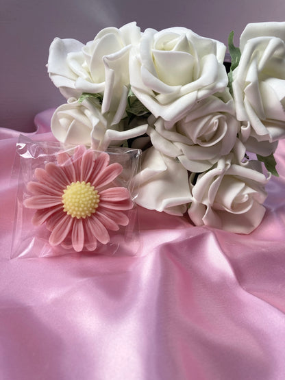 Flower shaped wax melt