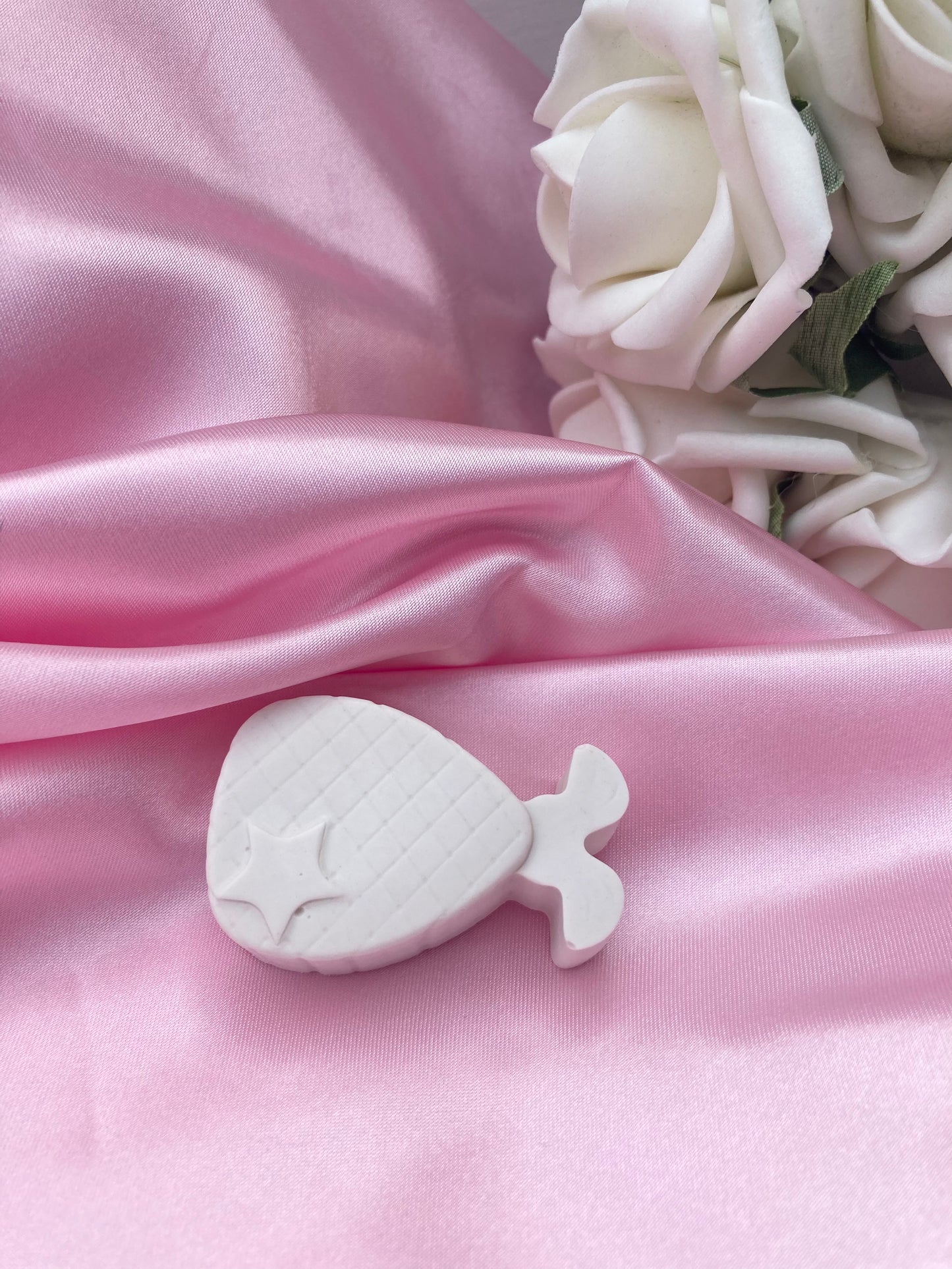 Paint your own mermaid tail (style 2)