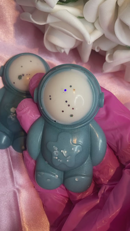 Astronaut wax melt shape 