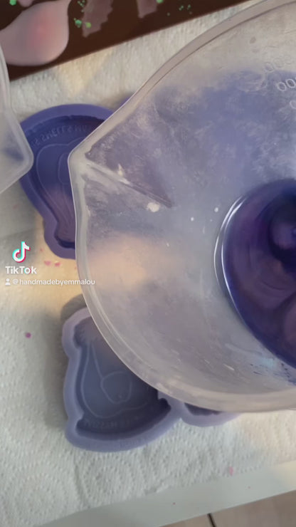 This smells massive naughty wax melt