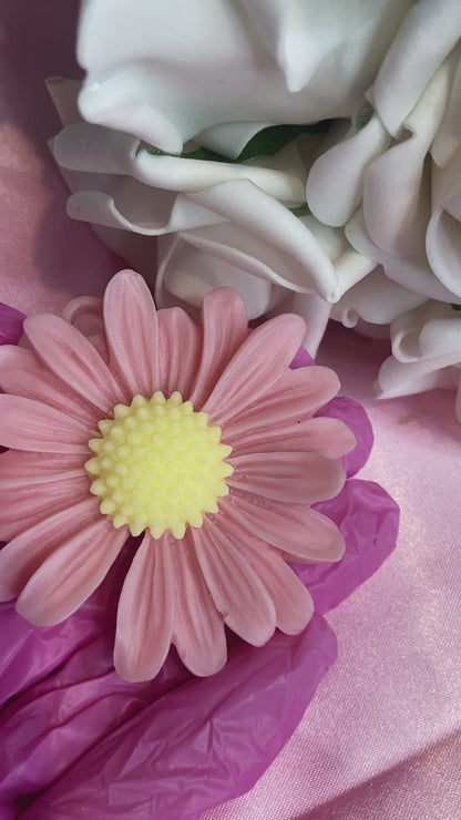 Flower shaped wax melt